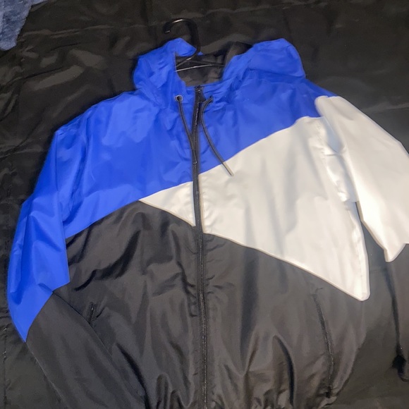 Closet cleaning. - Picture 5 of 5